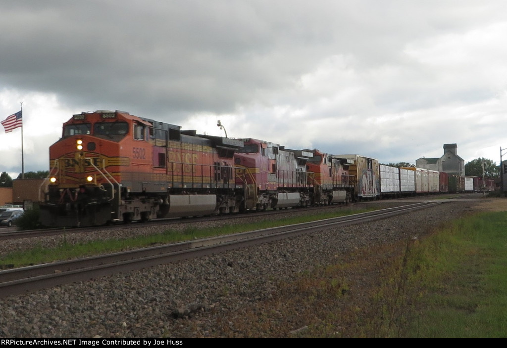 BNSF 5502 East